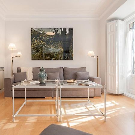 Palace Apartment - Palacio Real Balcony Madrid Dış mekan fotoğraf